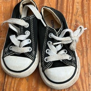 Infant black Converse size 4